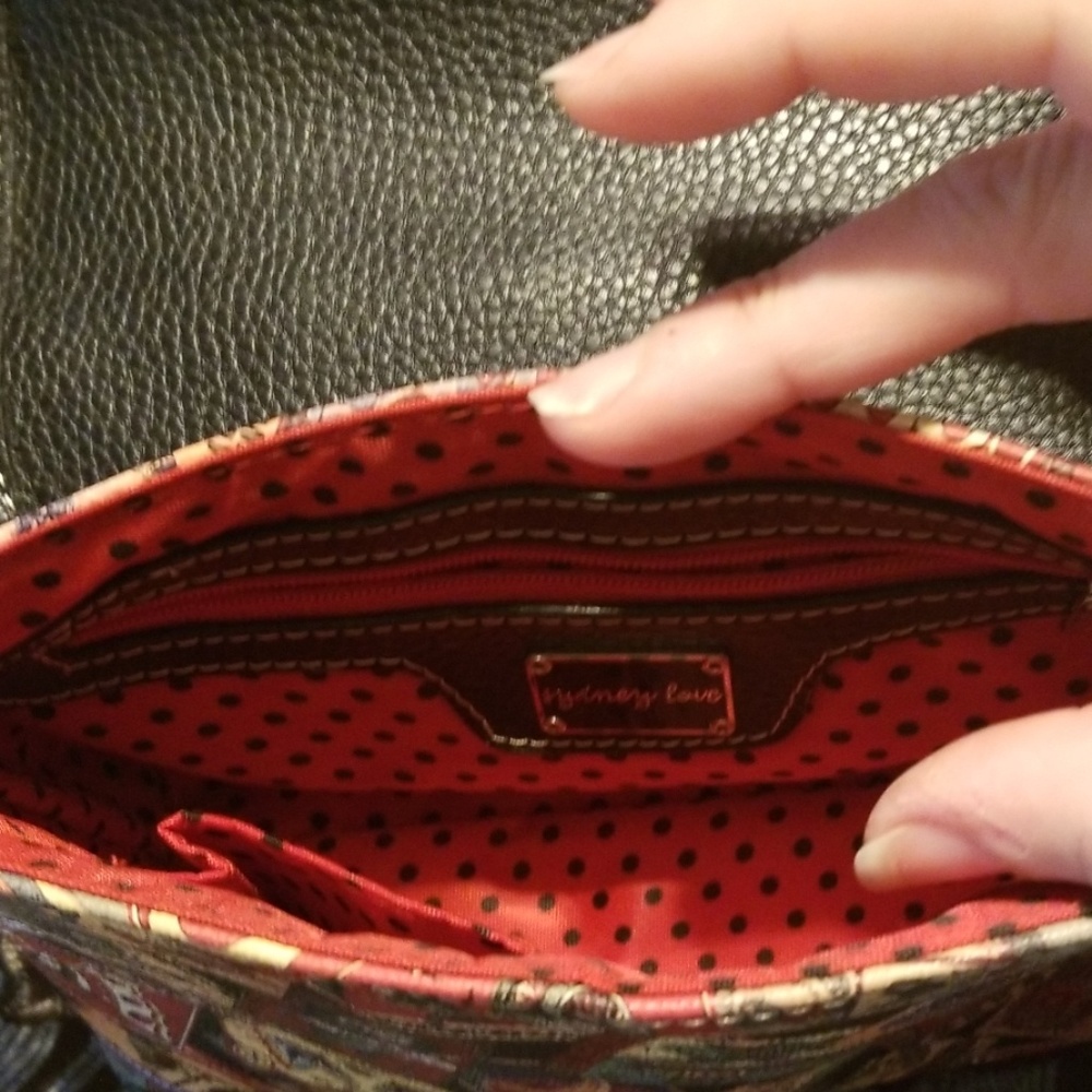 2 Sydney Love purses - Picture 3 of 5